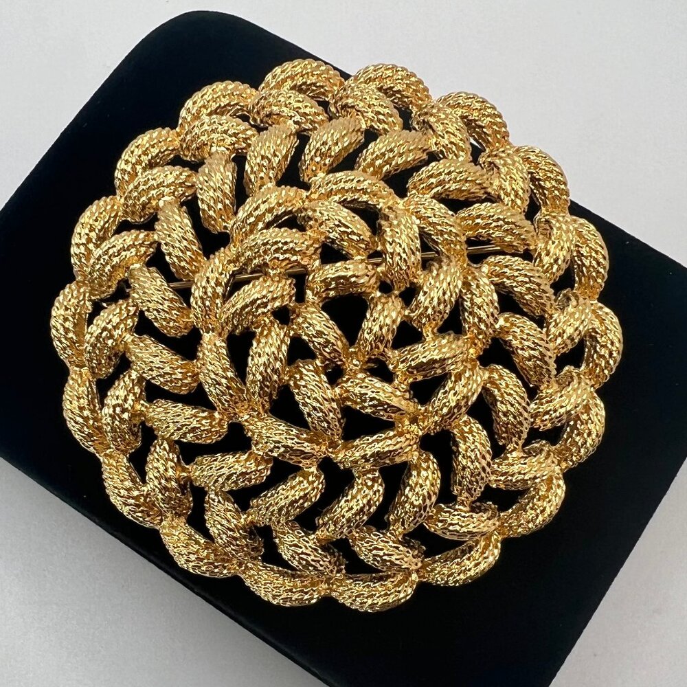 Monet Large Stitch Dome Brooch